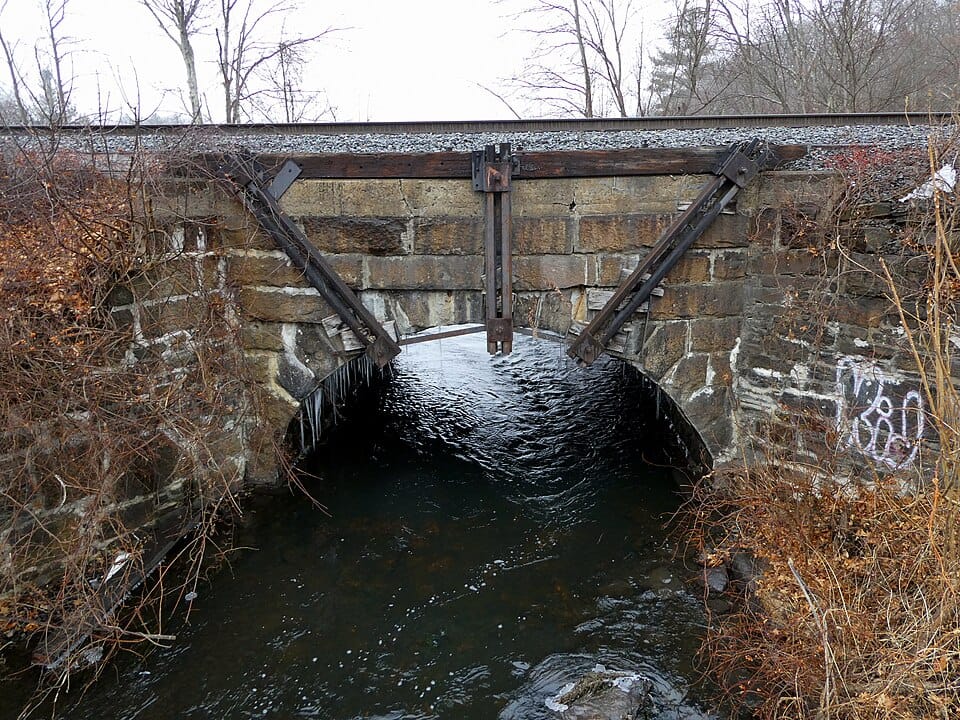Quinsigamond River - Photo 1
