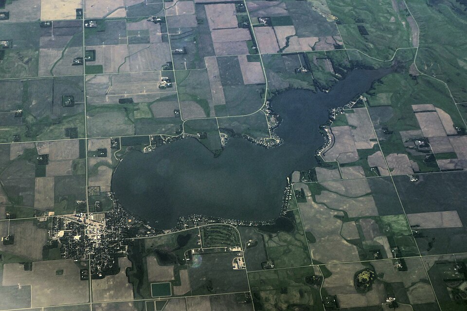 Lake Hendricks - Photo 1