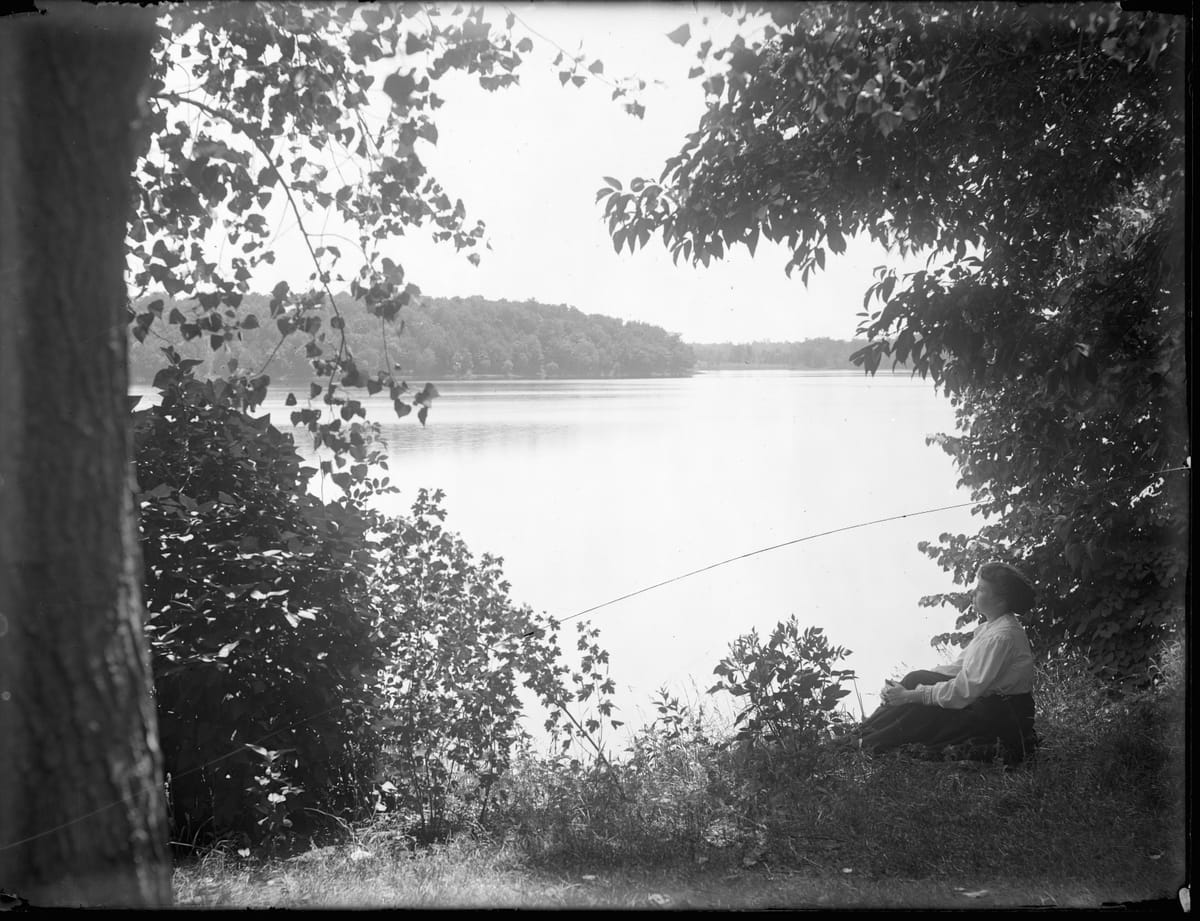Lake Edward - Photo 1