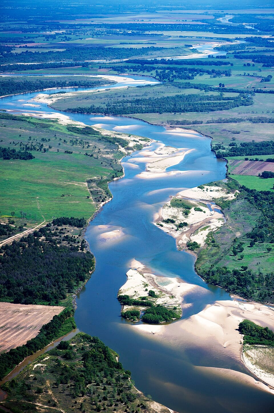 Red River - Photo 1