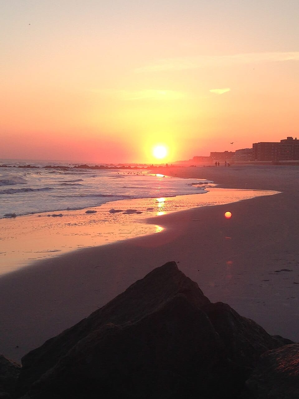 Long Beach - Photo 1