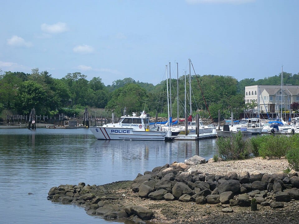 Manorhaven Beach Park & Pool - Photo 1