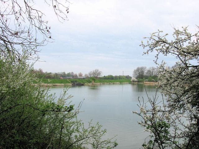 Weston Turville Reservoir - Photo 1