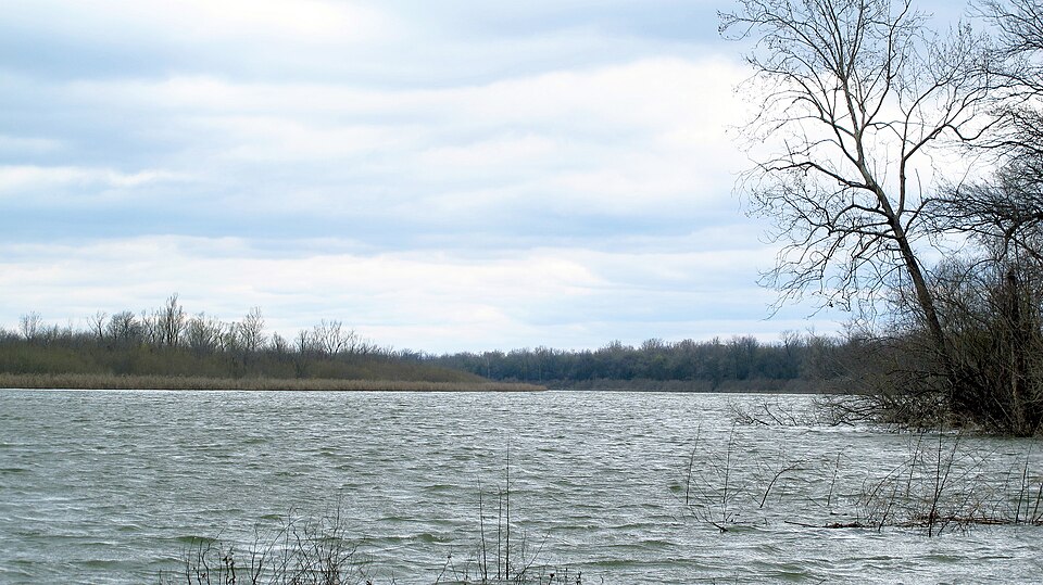 Lake Beulah - Photo 1