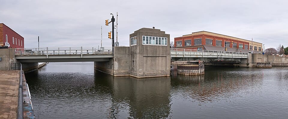 Thunder Bay River - Photo 1