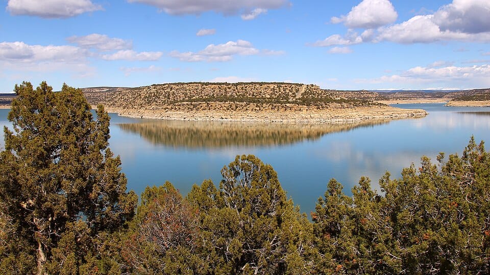 Navajo Lake - Photo 1