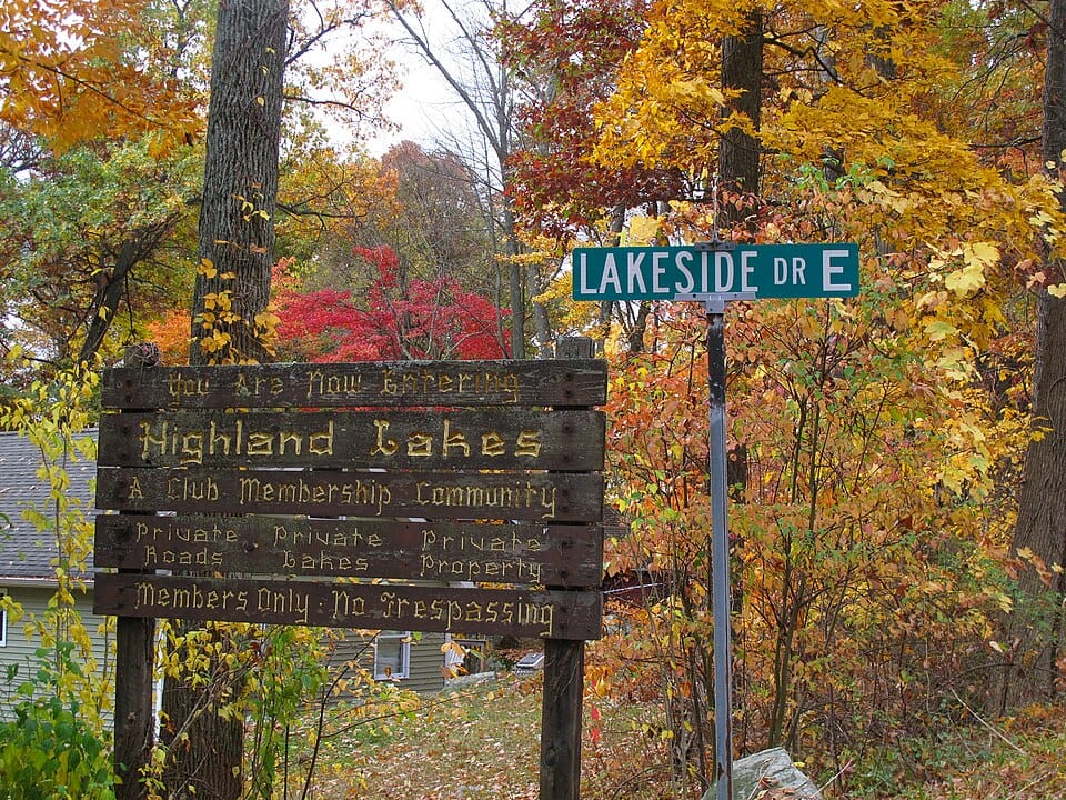 Highland Lake - Photo 1
