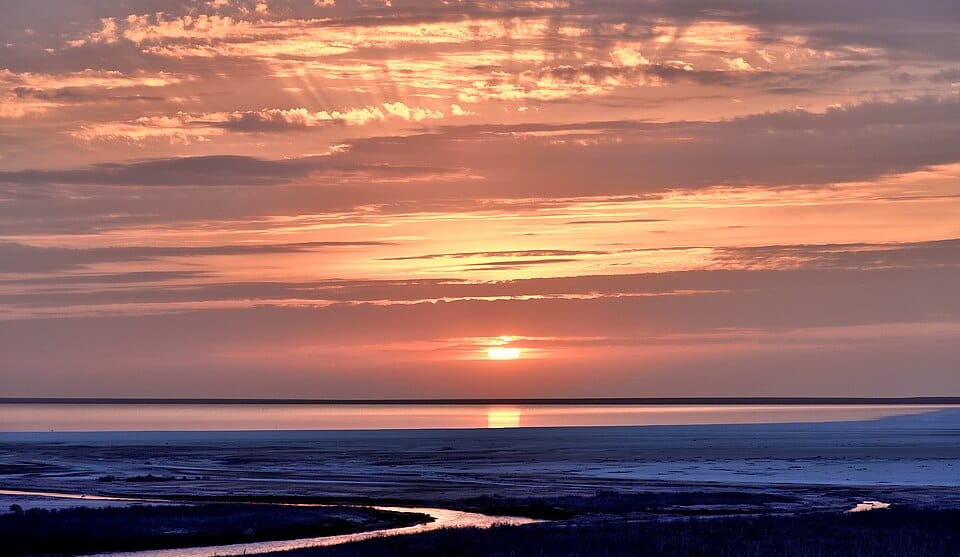 Sunset Lake - Photo 1