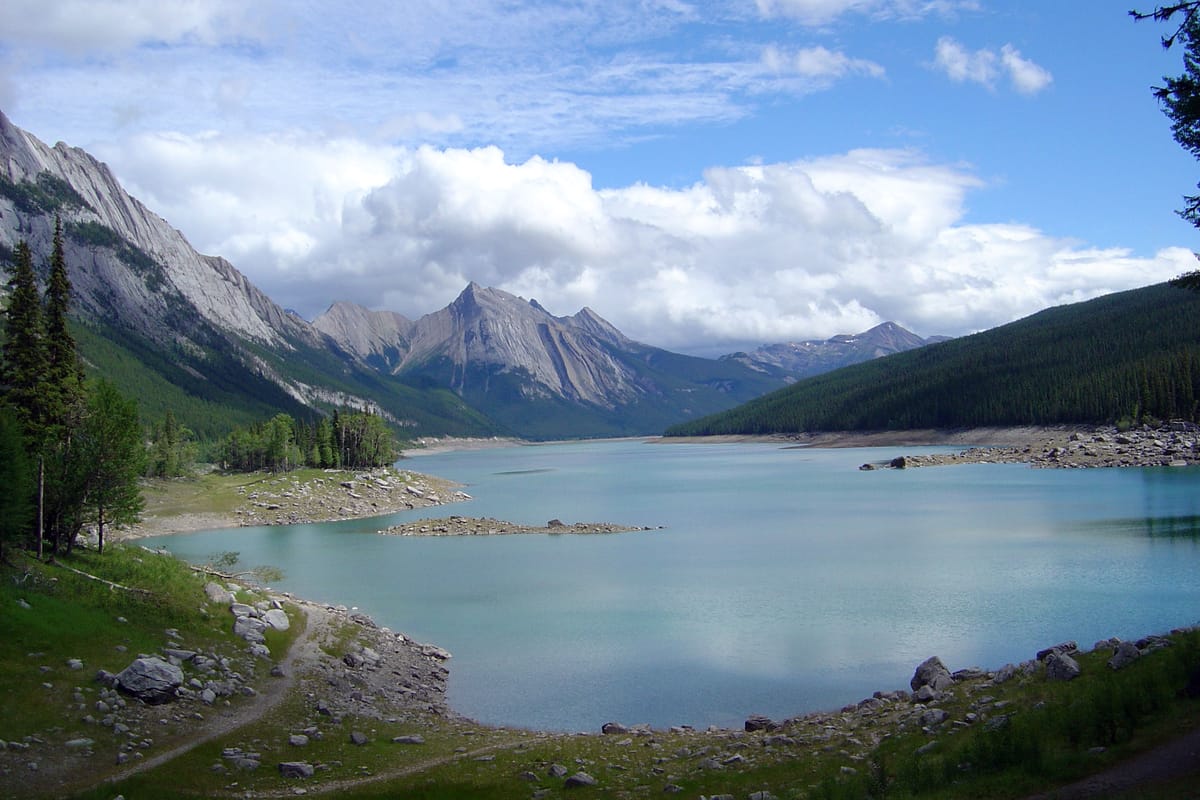 Medicine Lake - Photo 1