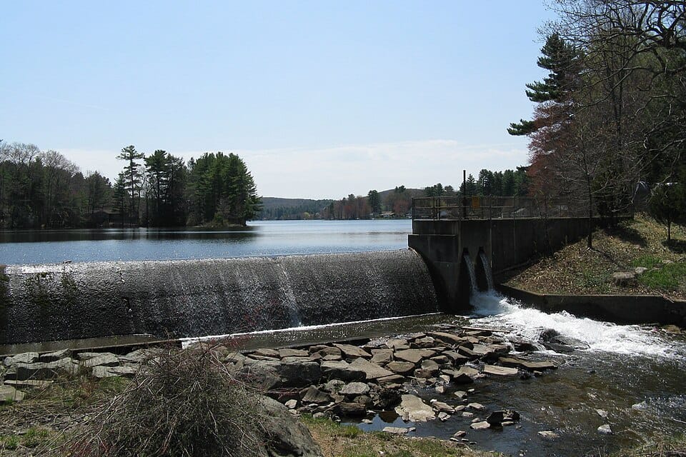 Hamilton Reservoir - Photo 1