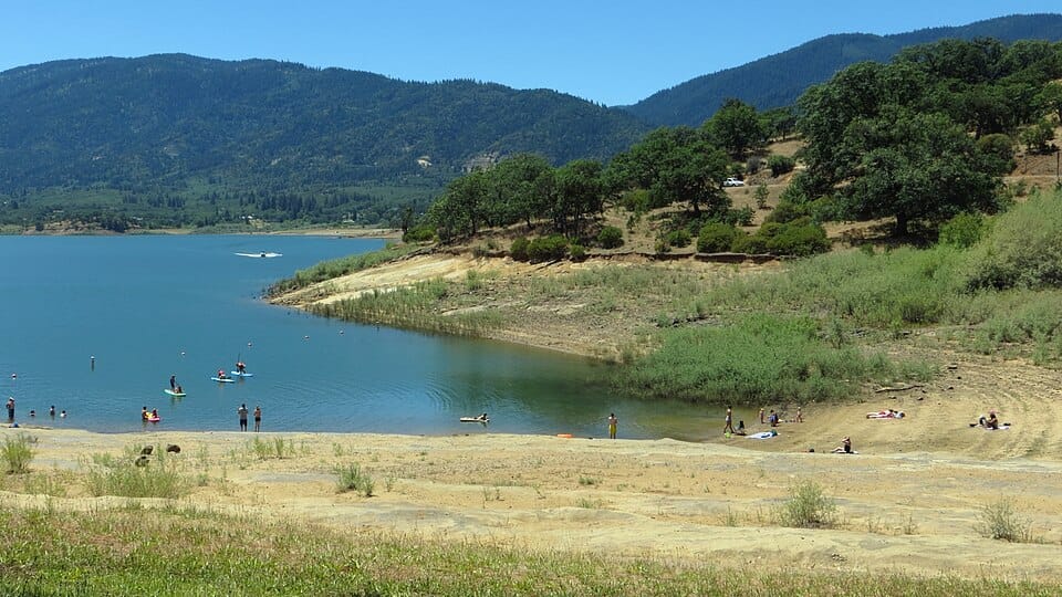 Emigrant Lake - Photo 1