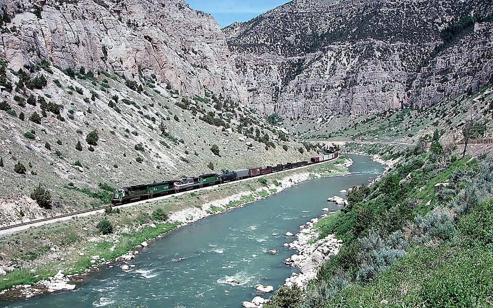 Wind River - Photo 1