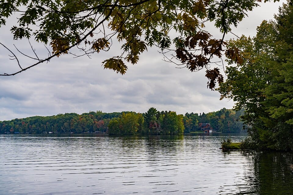 Washburn Lake - Photo 1