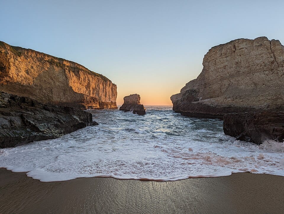Davenport Beach - Photo 1