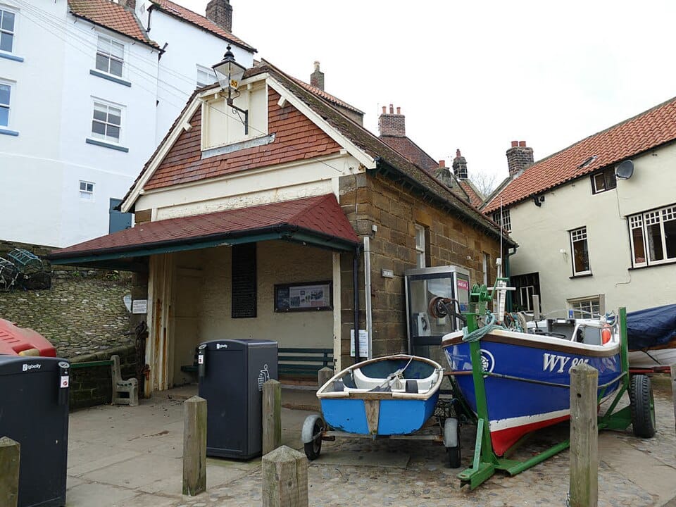 Robin Hood's Bay - Photo 1