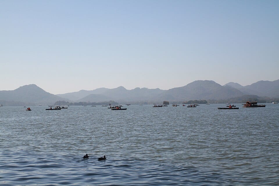 West Lake - Photo 1
