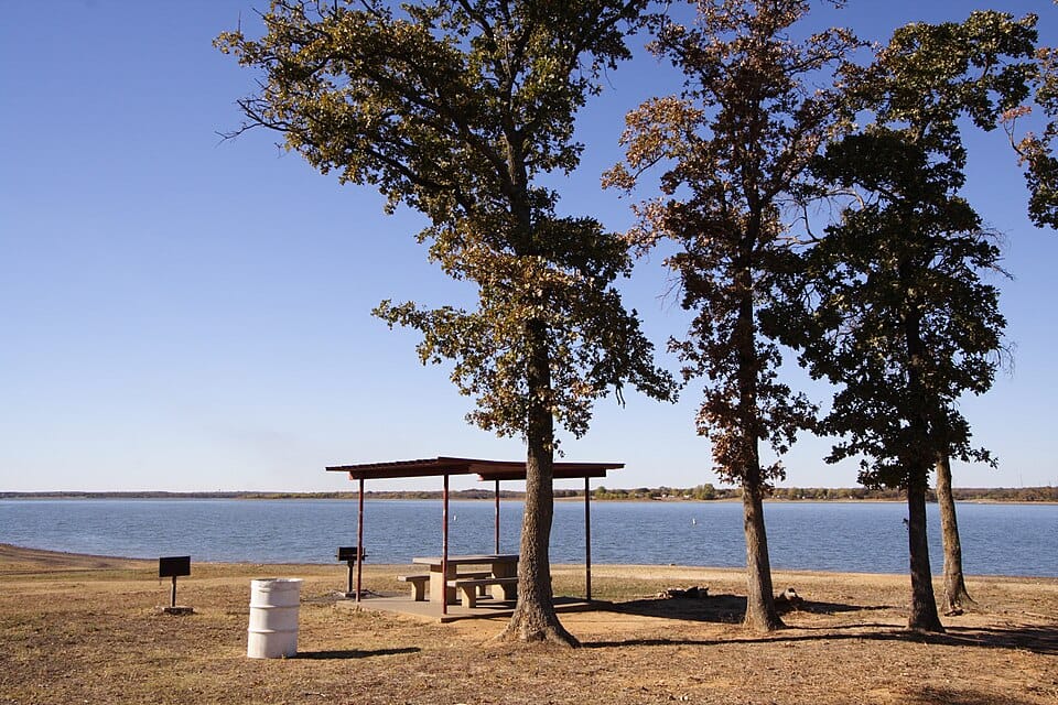 Lake Park - Photo 1