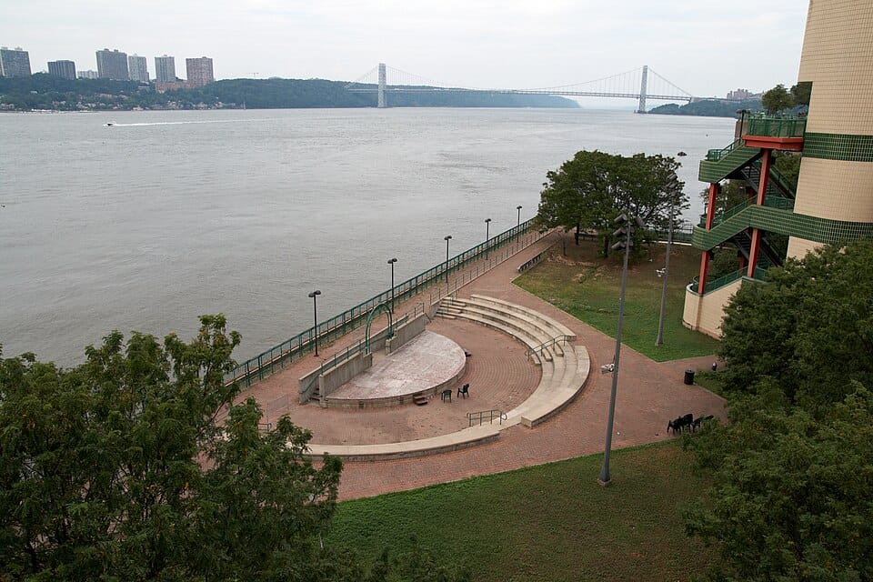Riverbank State Park - Photo 1