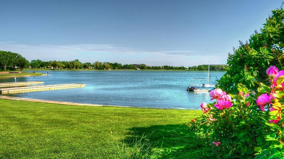 Lake Park - Photo 1