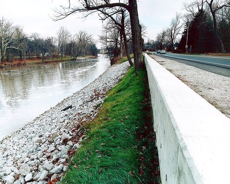 St Joseph River - Photo 1