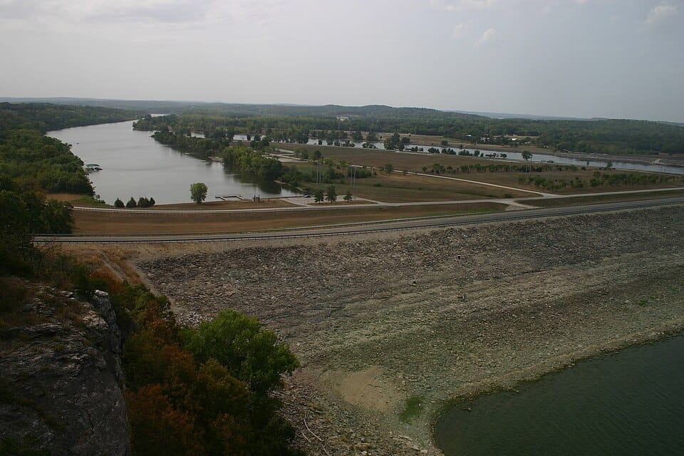 Truman Lake - Photo 1