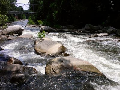 Chimney Rock Village River Park