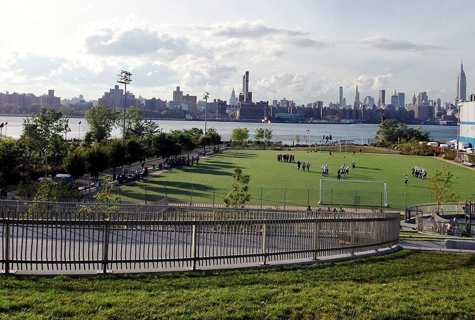 50 Kent - Bushwick Inlet Park