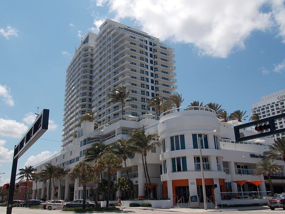 Fort Lauderdale Beach Cam - Live Streaming