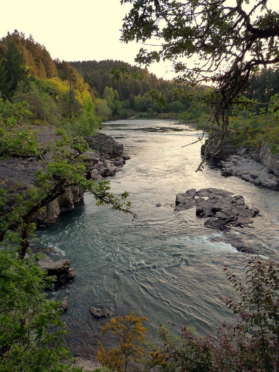 Colliding Rivers
