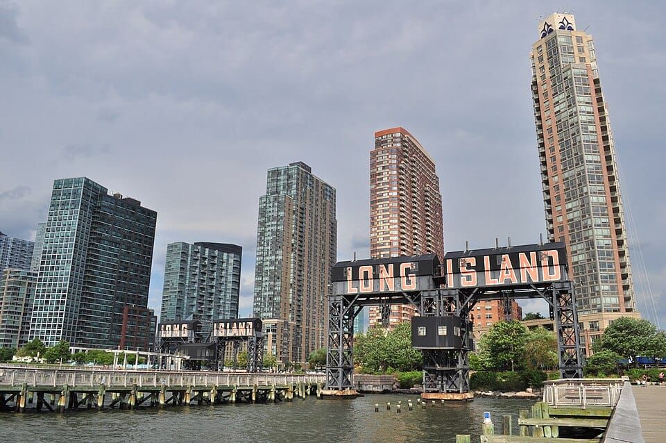 Gantry Plaza State Park Recreational Dock