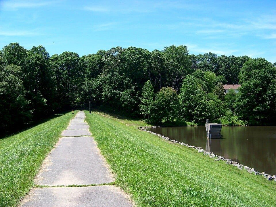 Woodglen Lake