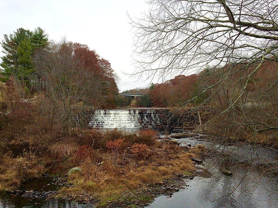 Moosup Pond