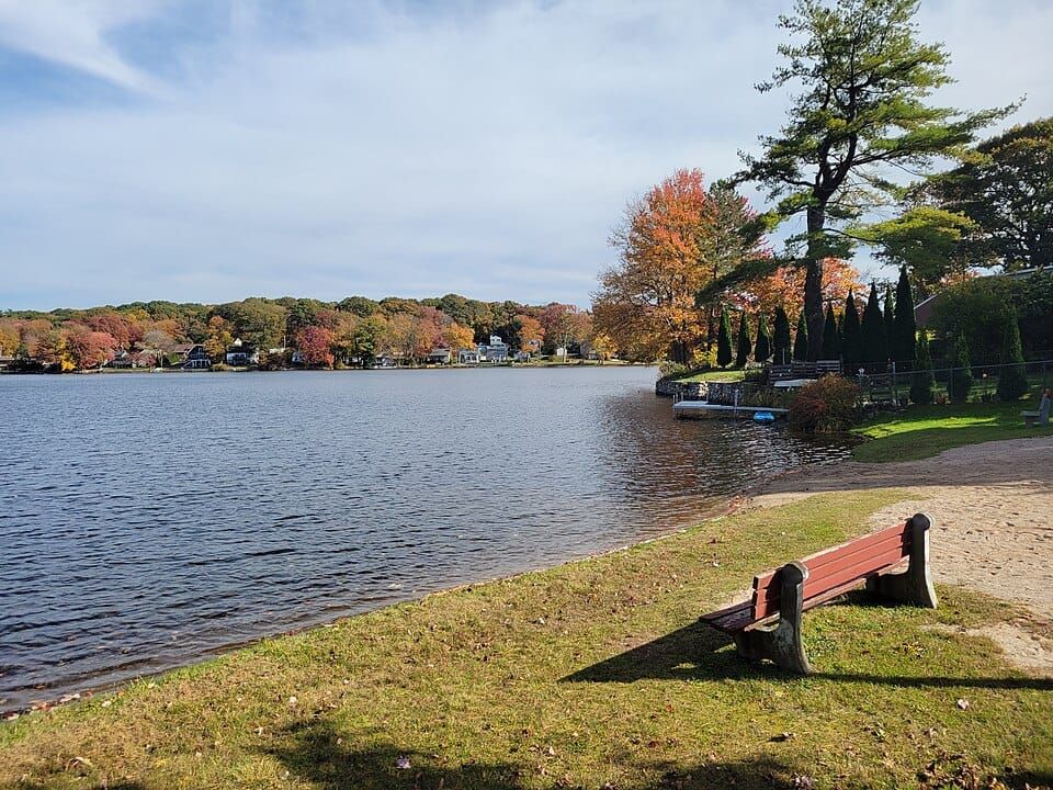 Fall Mountain Lake