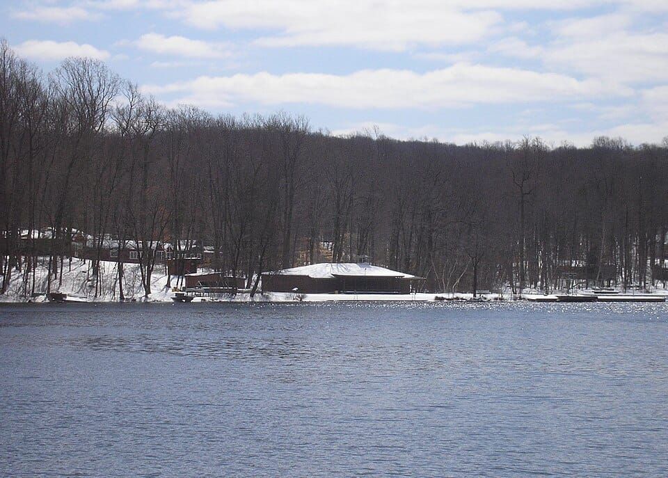 Lake Estling